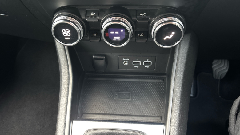 Renault Captur 1.0 TCE 100 Iconic 5dr Petrol Hatchback